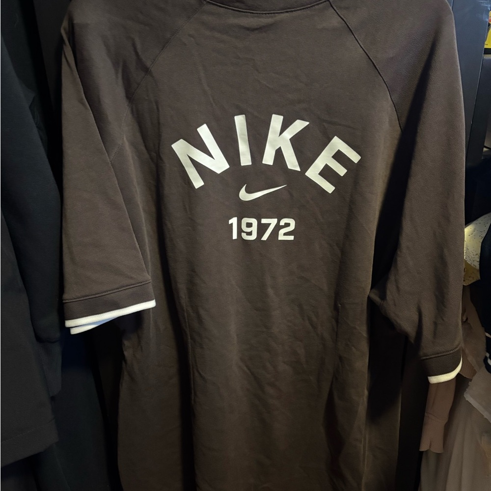 Nike Brown Short Sleeve Tee Casual Athletic Wear